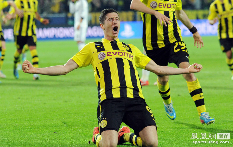 包含那不勒斯绝杀多特蒙德，莱万刷新纪录的词条