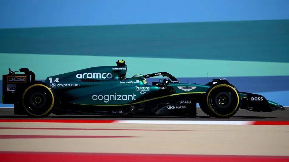 开云体育APP下载-阿斯顿马丁翻盘法拉利，皮亚斯特里带队取胜