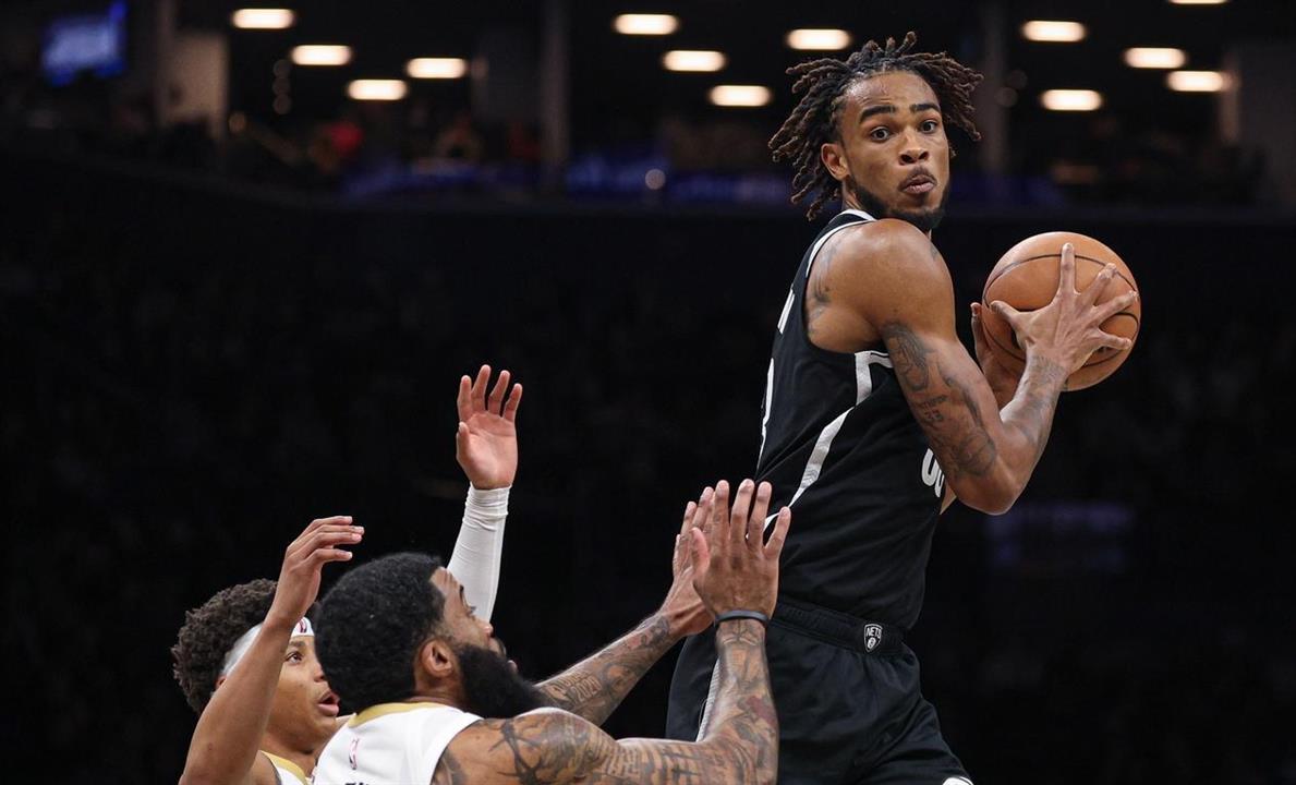 开云平台-鹈鹕完胜篮网，布克惊艳四座