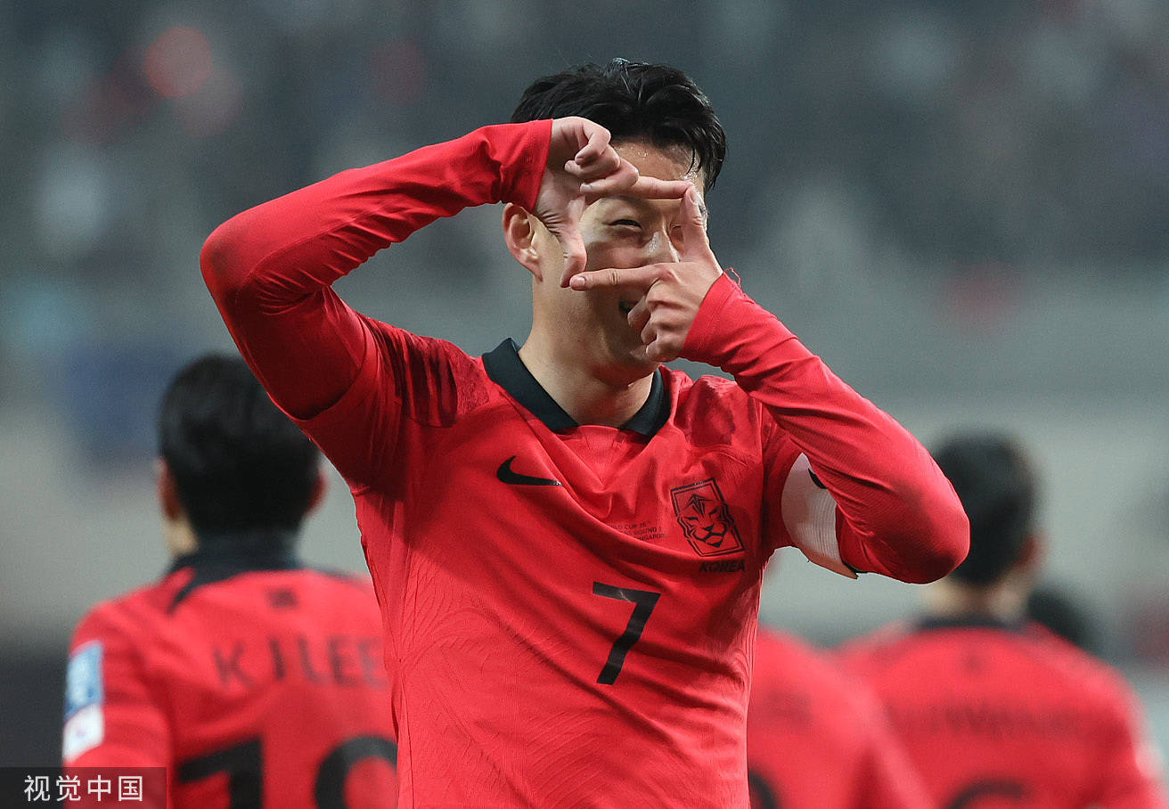 韩国队力克中国队，黄鸭组合点燃赛场